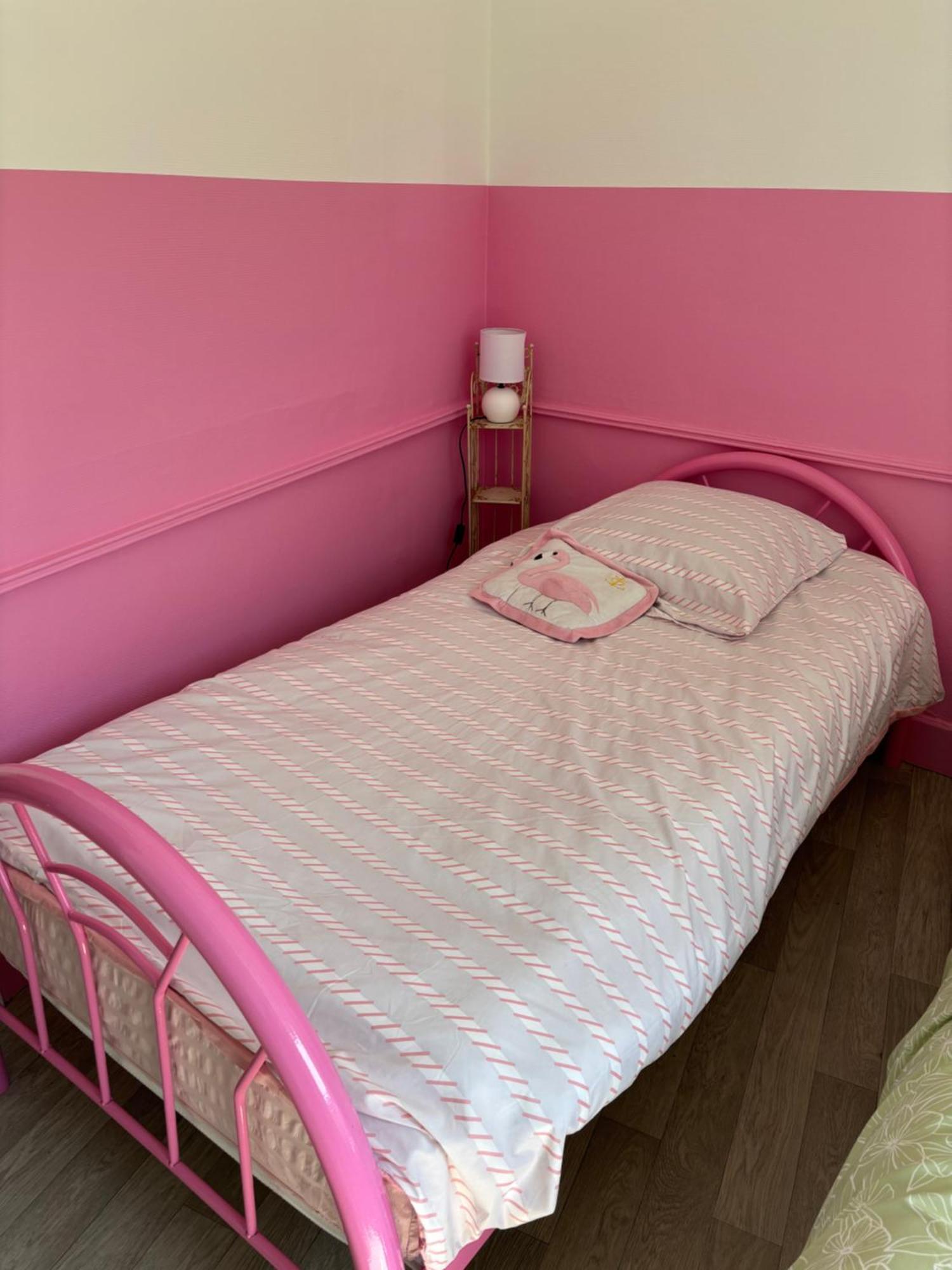 Hébergement de vacances Maison Pink Flamingo Aeroport 2 A 4 Personnes
