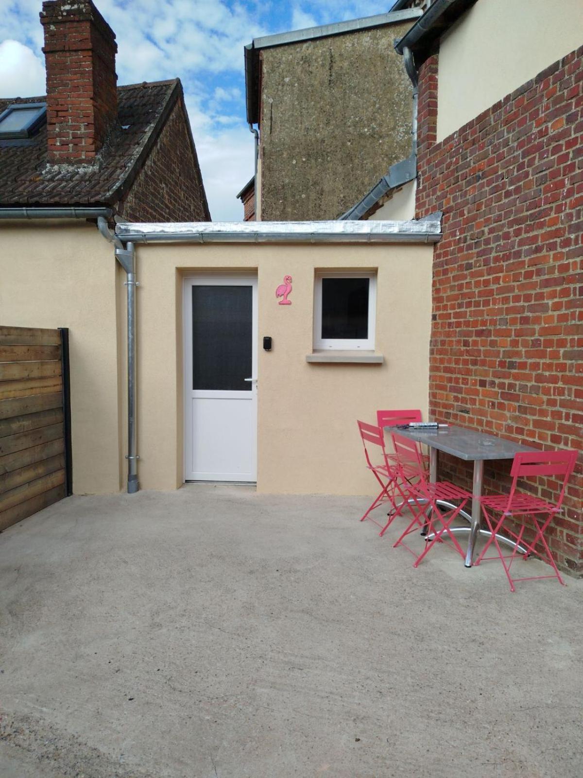 Hébergement de vacances Maison Pink Flamingo Aeroport 2 A 4 Personnes *